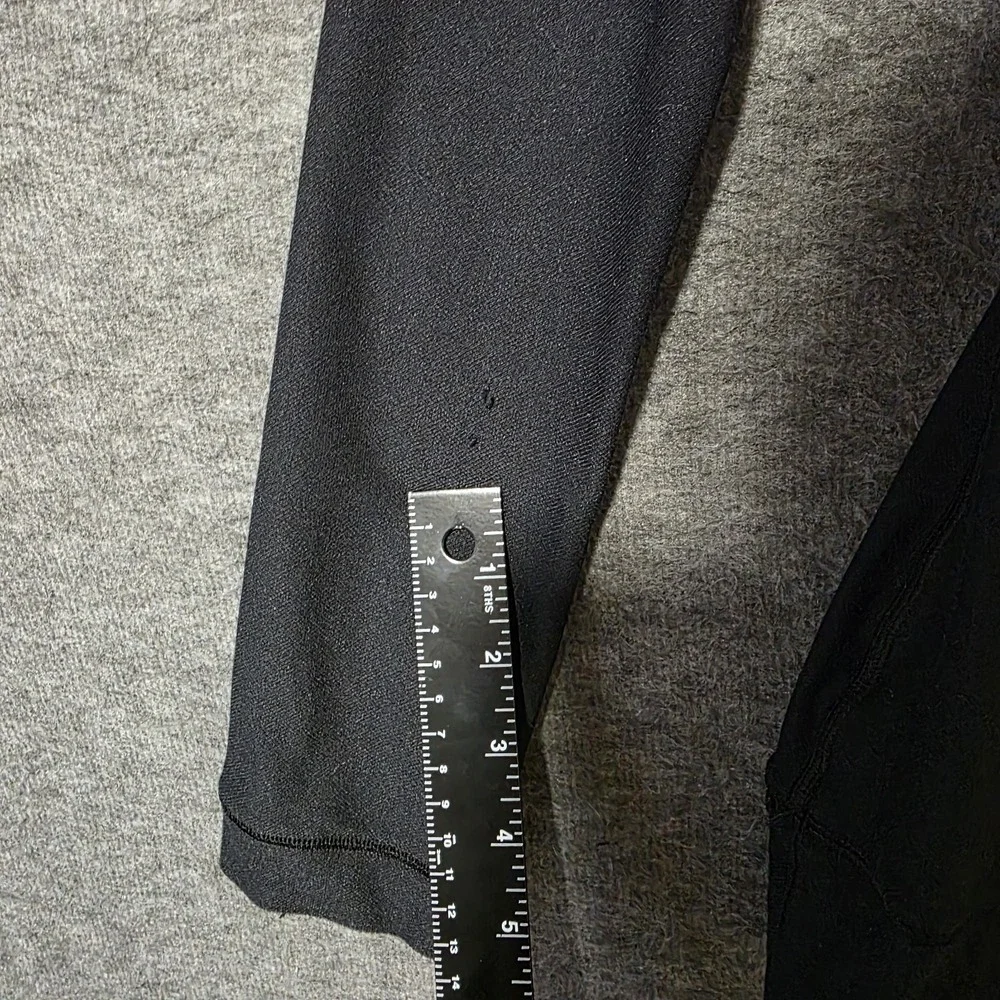Under Armour Compression Shirt Mens Small Black Fitted Long Sleeve Performance